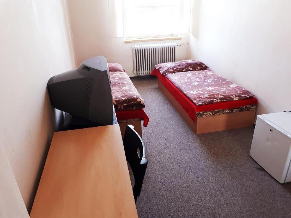 Ubytovna Pod Mostem Ostrava Buitenkant foto