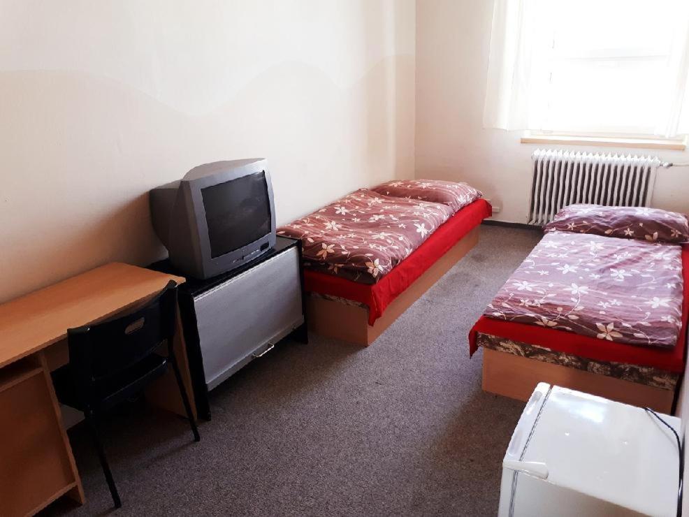 Ubytovna Pod Mostem Ostrava Buitenkant foto