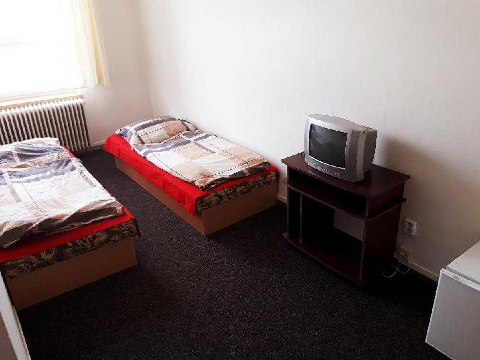 Ubytovna Pod Mostem Ostrava Buitenkant foto